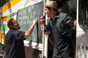 MV5BMTk2NzkyMzc1OV5BMl5BanBnXkFtZTgwNDg0NzEzMTE@._V1__SX961_SY608_