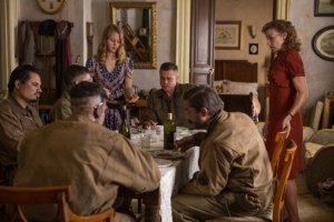 MV5BMTEyMzM4MDQ1MzJeQTJeQWpwZ15BbWU4MDYzMjU2ODIx._V1__SX961_SY565_