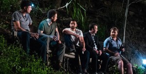 diggingforfire-still2-kentosborne-samrockwell-jakejohnson-mikebirbiglia-steveberg