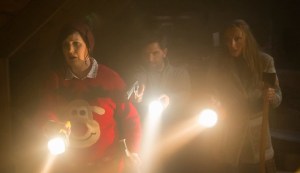 MV5BODkzMDQxNDEyMV5BMl5BanBnXkFtZTgwMTY3Njc3NjE@._V1__SX1217_SY523_