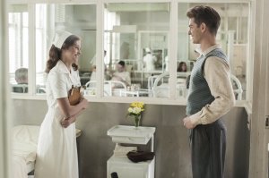 mv5bmtu0mdgwnjcwmv5bml5banbnxkftztgwmdiwnjc0mdi-_v1_sx1500_cr001500999_al_